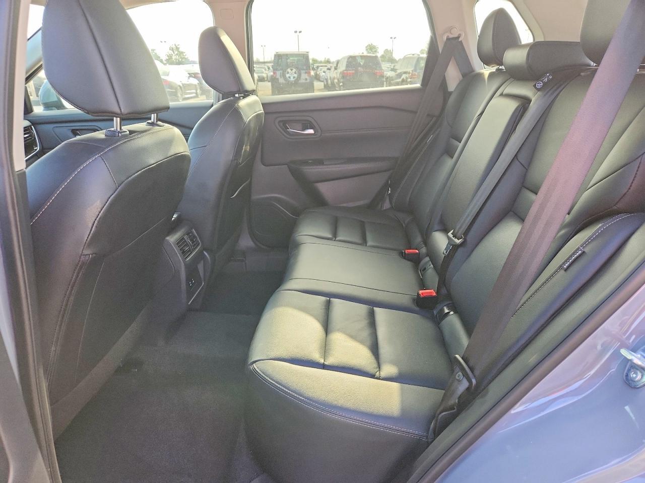2026 NISSAN ROGUE SL — Фото 11 из 13