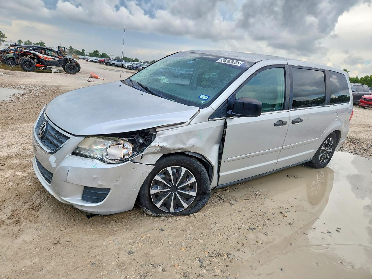 2012 VOLKSWAGEN ROUTAN 2C4RVAAG3CR240373