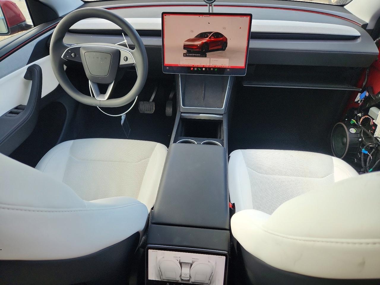 2026 TESLA MODEL Y — Фото 8 из 12