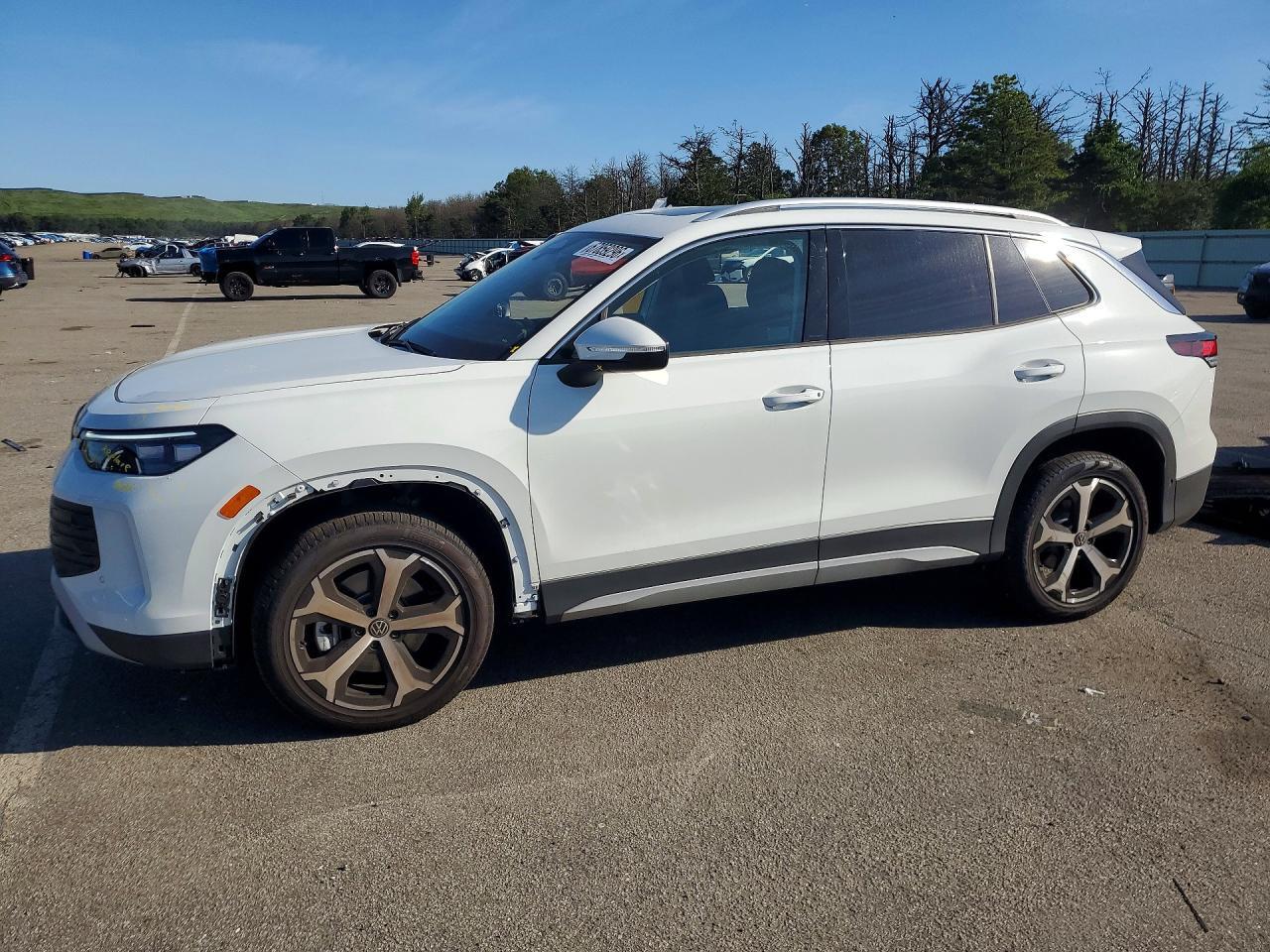 2026 VOLKSWAGEN TIGUAN SE