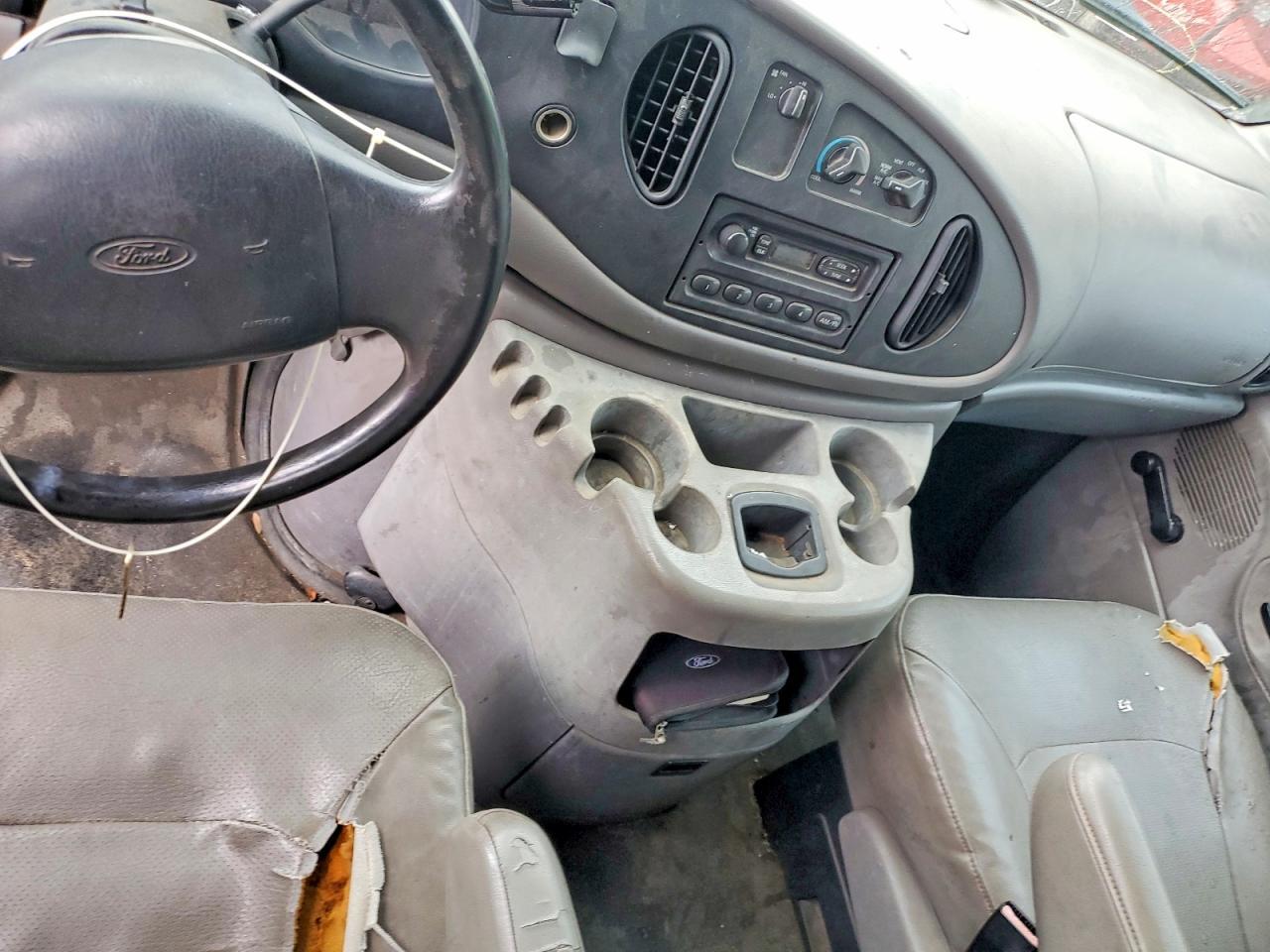 1FTNE24291HA18787 2001 FORD ECONOLINE photo no. 8