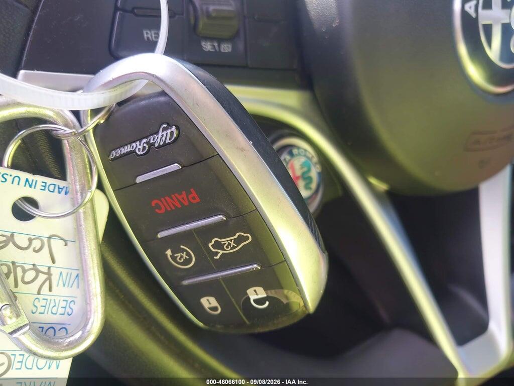 ZARFAMBN9K7612284 2019 ALFA ROMEO GIULIA photo no. 11
