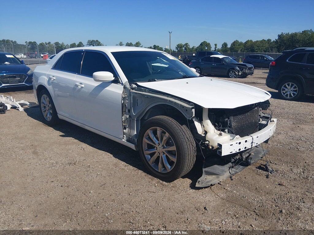 2017 CHRYSLER 300 2C3CCARG8HH541853