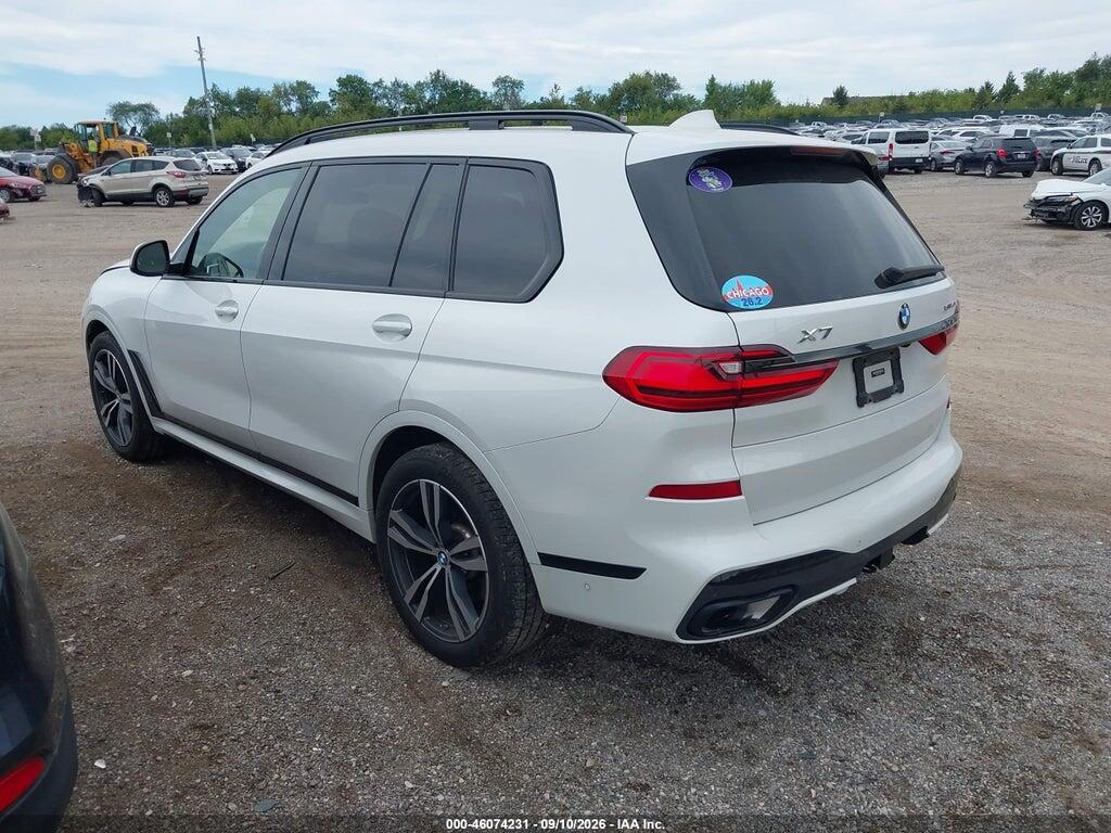 5UXCW2C03N9J12702 2022 BMW X7 photo no. 3