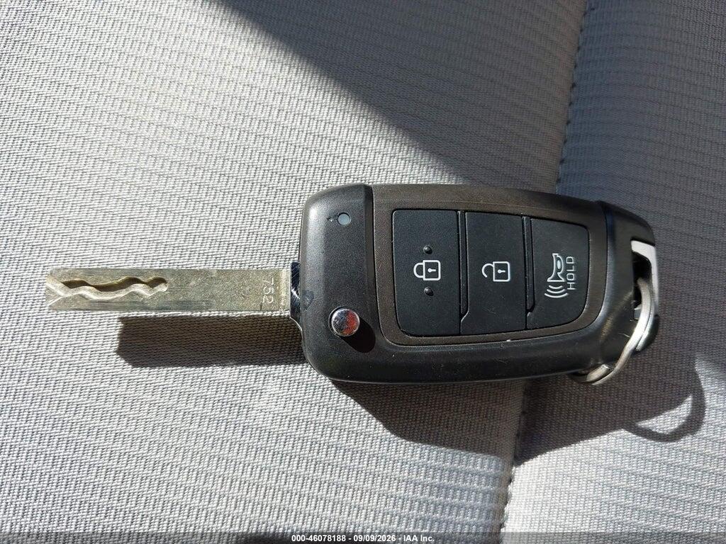 KMHRC8A30PU257115 2023 HYUNDAI VENUE photo no. 11