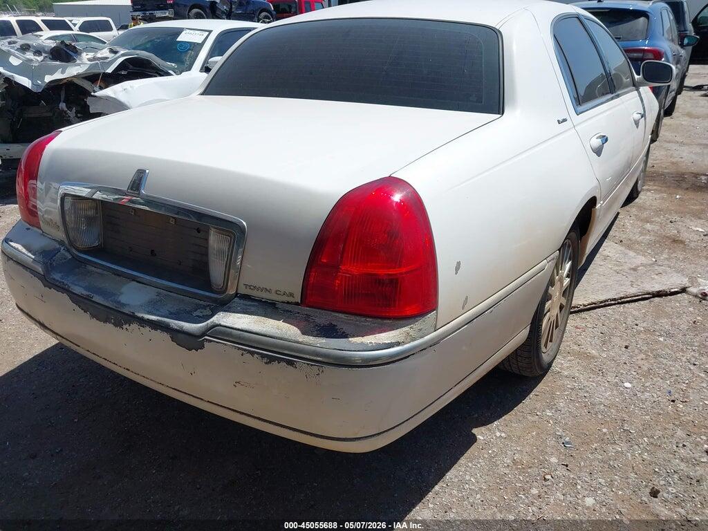 1LNHM81W43Y703076 2003 LINCOLN TOWN CAR photo no. 4