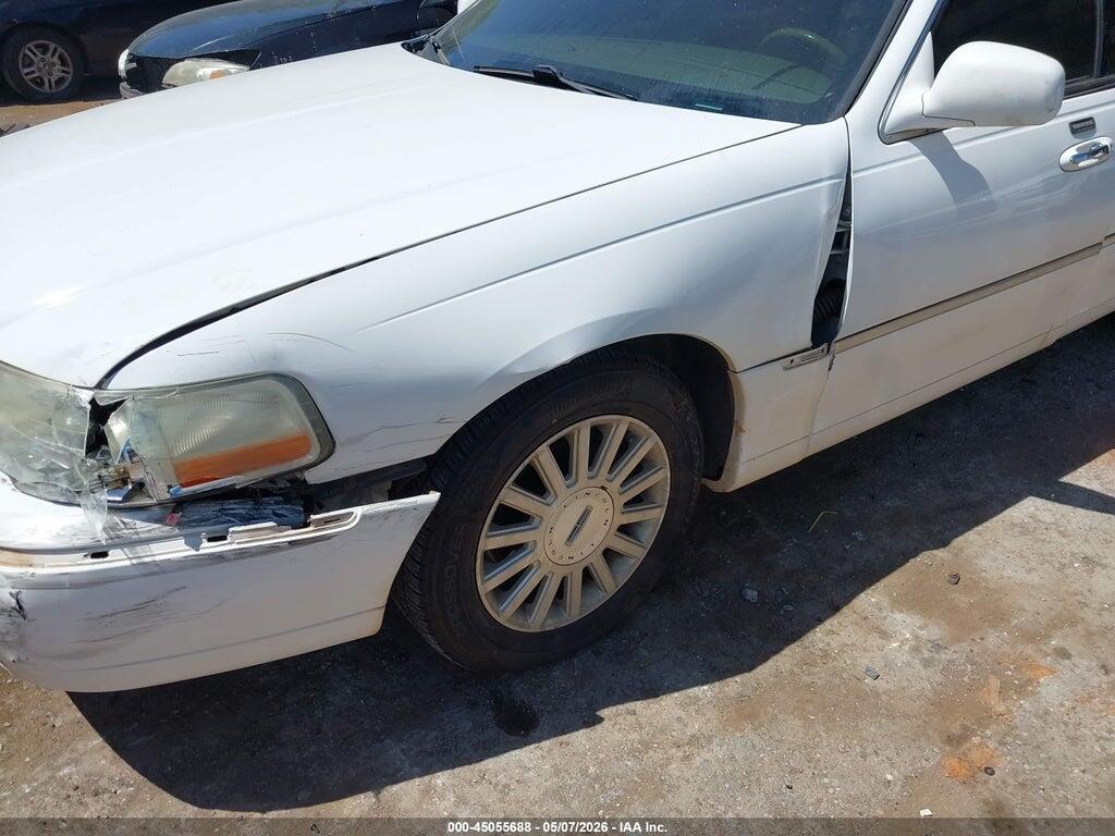 1LNHM81W43Y703076 2003 LINCOLN TOWN CAR photo no. 6