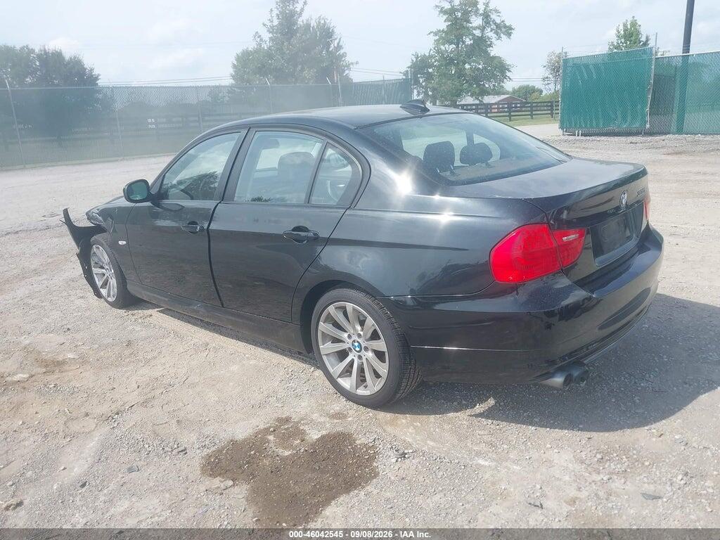 WBAPH7C59BE676151 2011 BMW 328I photo no. 3