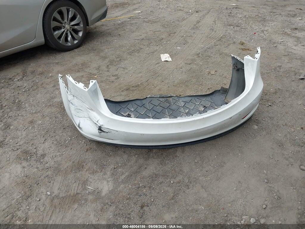 2022 TESLA MODEL 3 LONG RANGE DUAL MOTOR ALL-WHEEL DRIVE — Фото 12 из 16