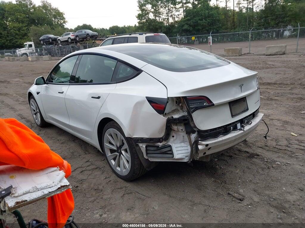 2022 TESLA MODEL 3 LONG RANGE DUAL MOTOR ALL-WHEEL DRIVE — Фото 3 из 16