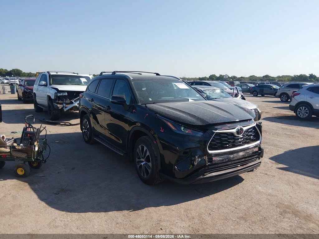 2022 TOYOTA HIGHLANDER 5TDGZRAH8NS547857