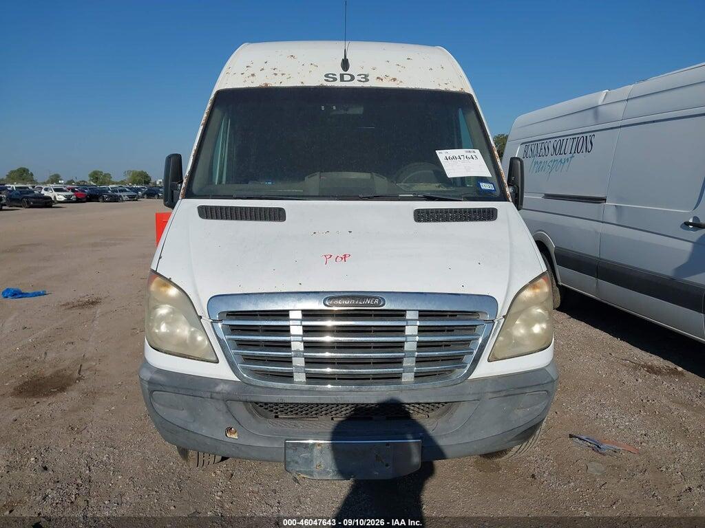 WDYPF4CC5B5575599 2011 FREIGHTLINER SPRINTER 3500 photo no. 12