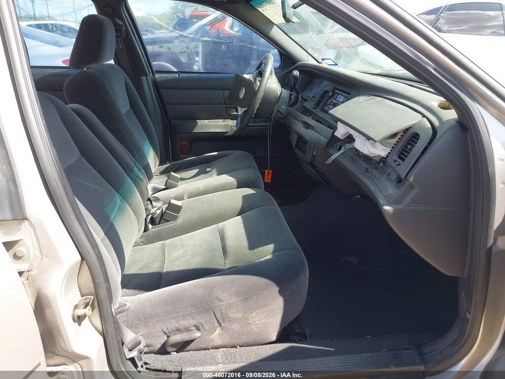 2FAFP71W34X173476 2004 FORD CROWN VICTORIA photo no. 5