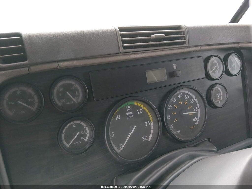 1FUJA6CK76LU93306 2006 FREIGHTLINER CONVENTIONAL photo no. 6