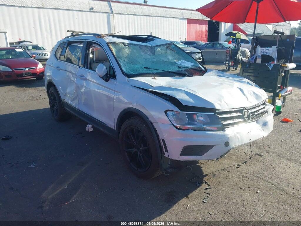 2018 VOLKSWAGEN TIGUAN 3VV2B7AX0JM182113