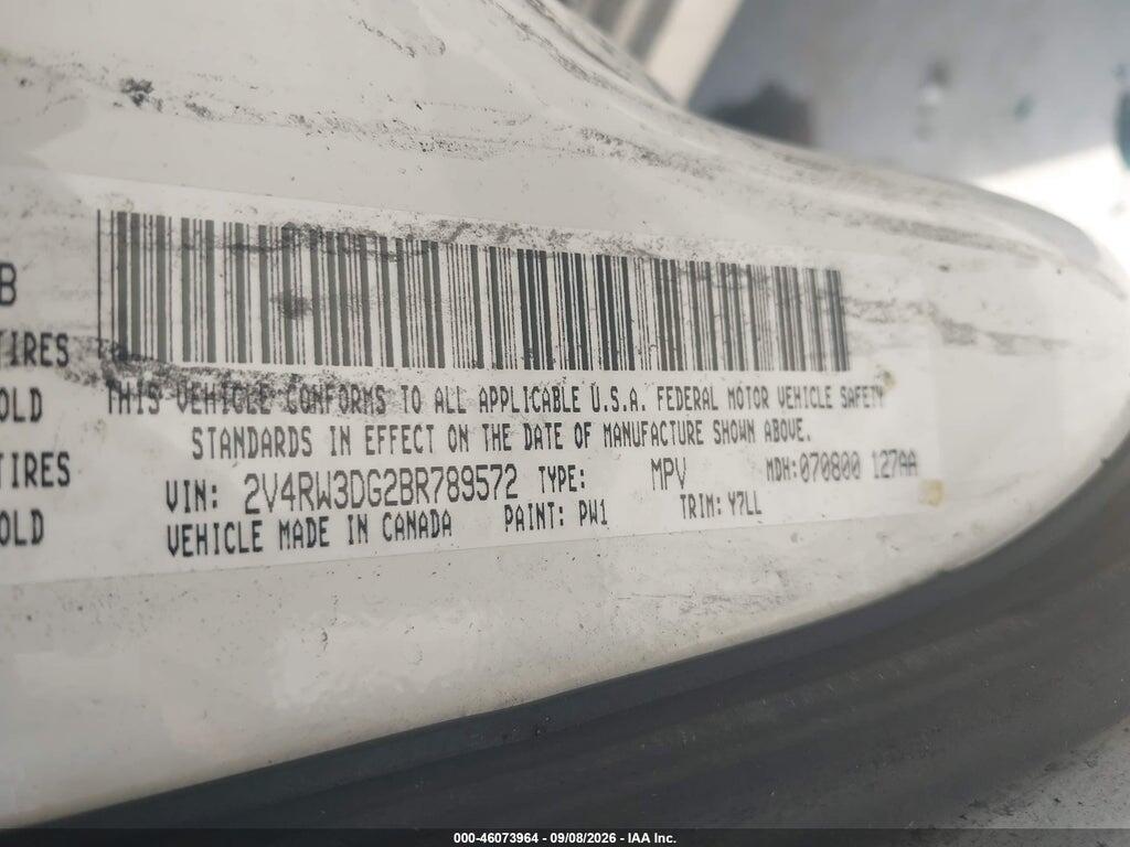 2V4RW3DG2BR789572 2011 VOLKSWAGEN ROUTAN photo no. 9