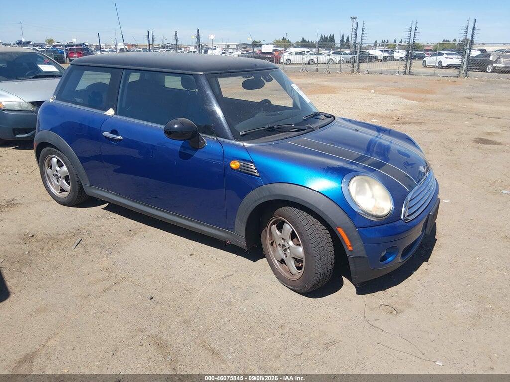 2008 MINI COOPER WMWMF33588TT68216