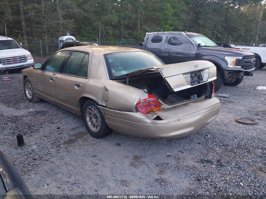 2FAFP74W6YX123902 2000 FORD CROWN VICTORIA photo no. 3