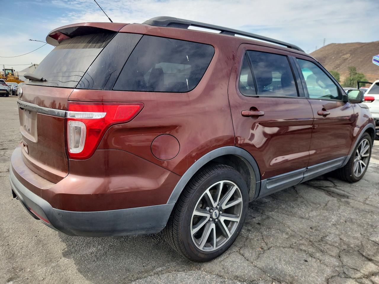 1FM5K7D80FGA14503 2015 FORD EXPLORER photo no. 3