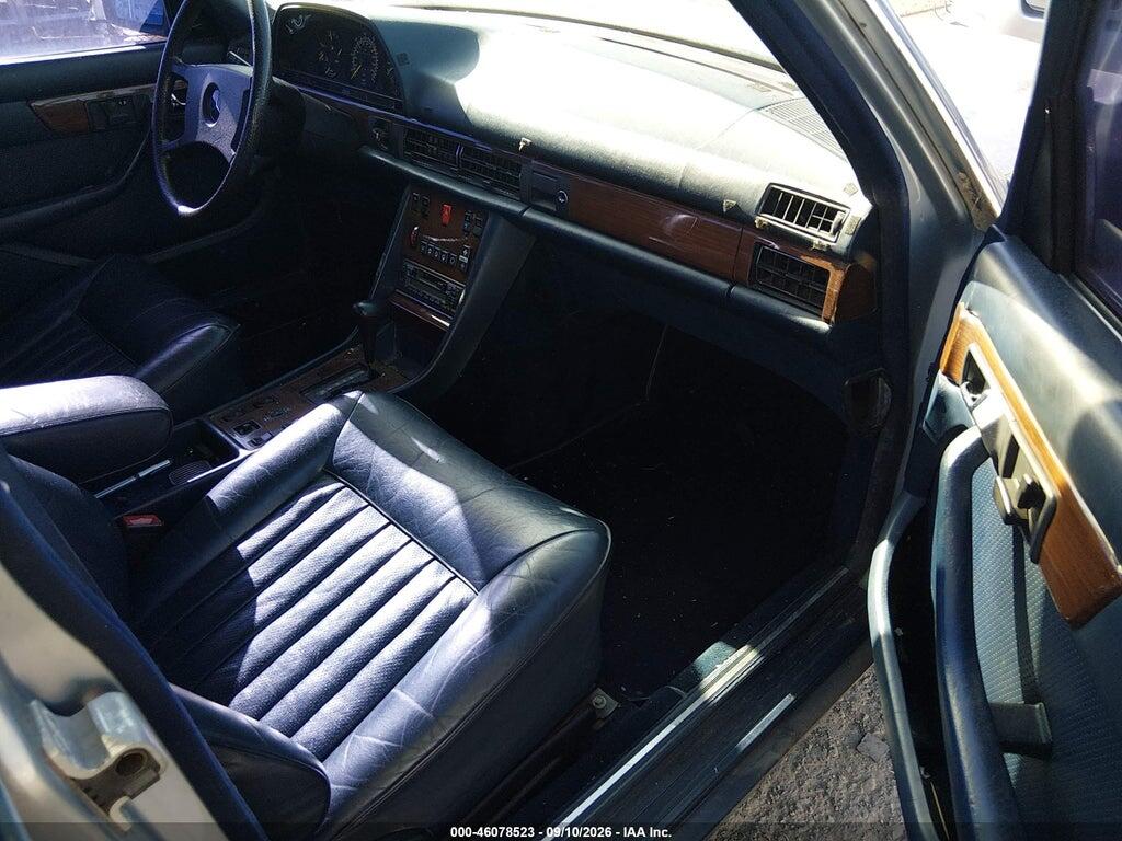 WDBCA32A8EA019994 1984 MERCEDES-BENZ 380 photo no. 5