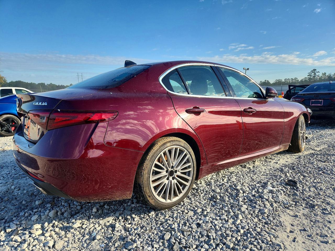 2019 ALFA ROMEO GIULIA TI — Фото 3 из 12