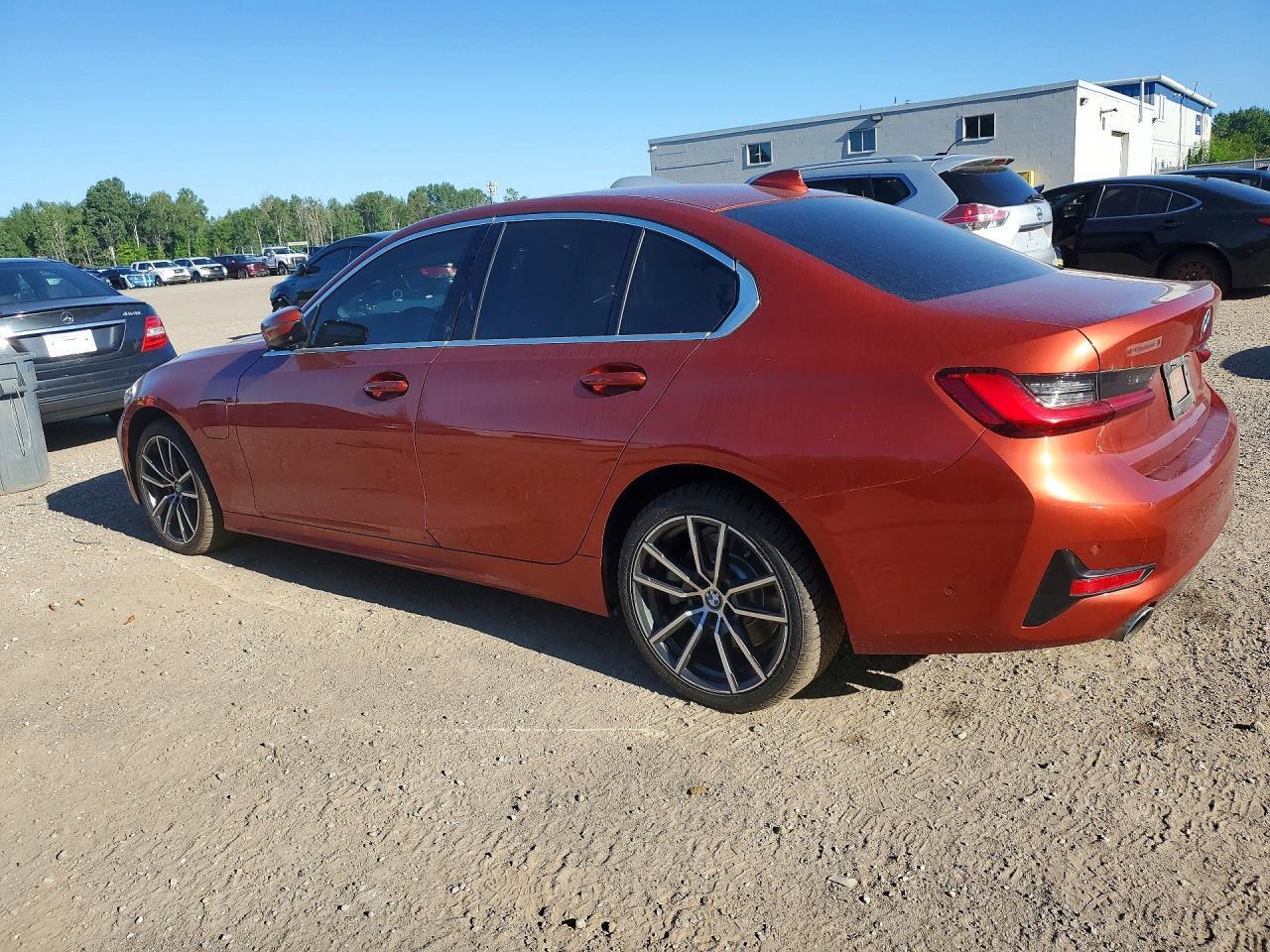 3MW5P9J03M8B50262 2021 BMW 330XE photo no. 2