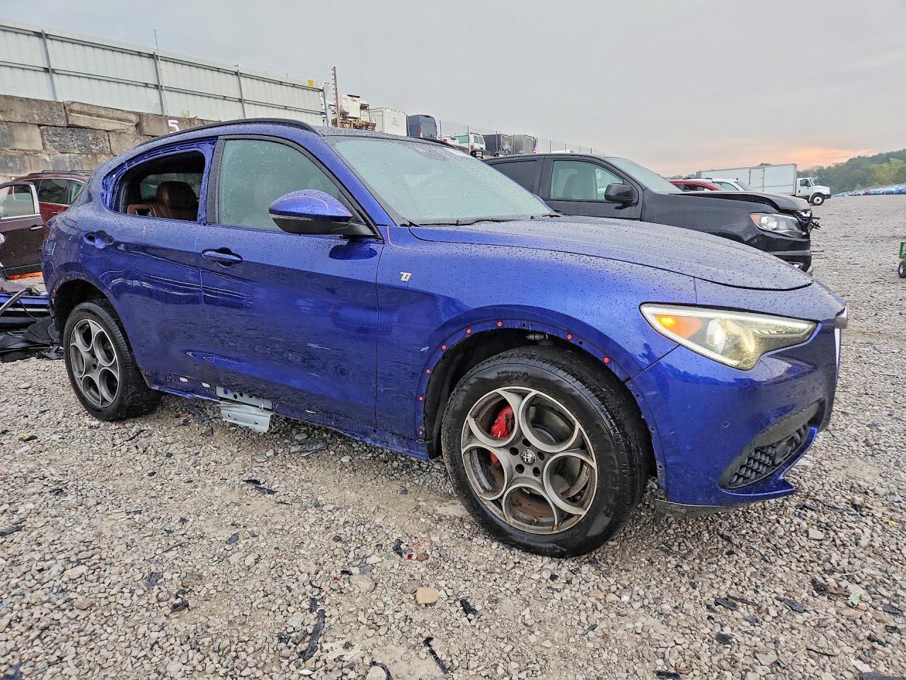 2022 ALFA ROMEO STELVIO TI — Фото 4 из 14