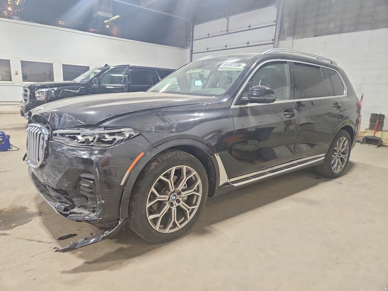 2019 BMW X7 5UXCW2C54KL085097