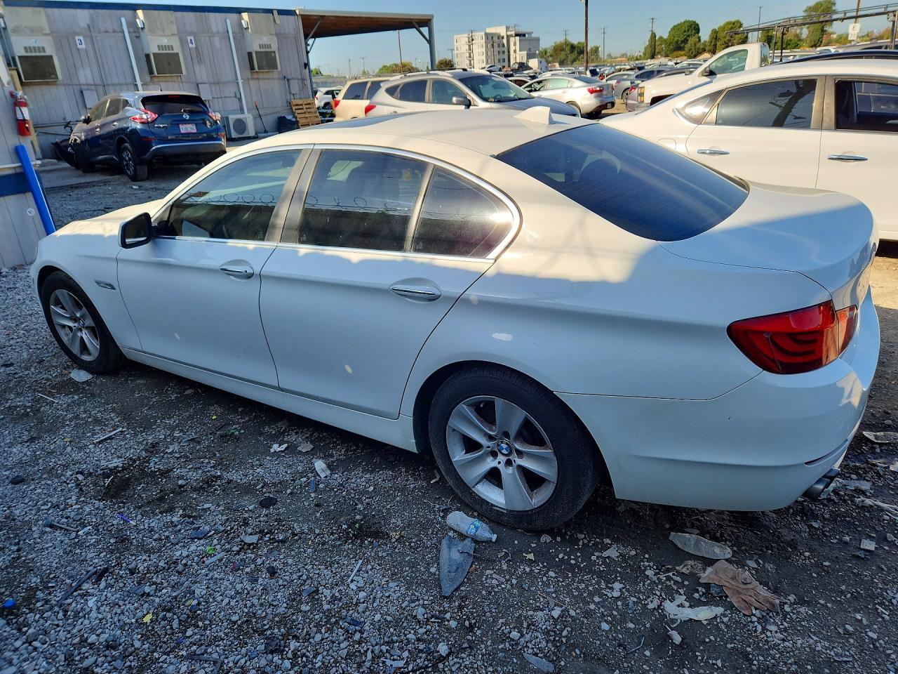 WBAXG5C53DDY36332 2013 BMW 528 photo no. 2