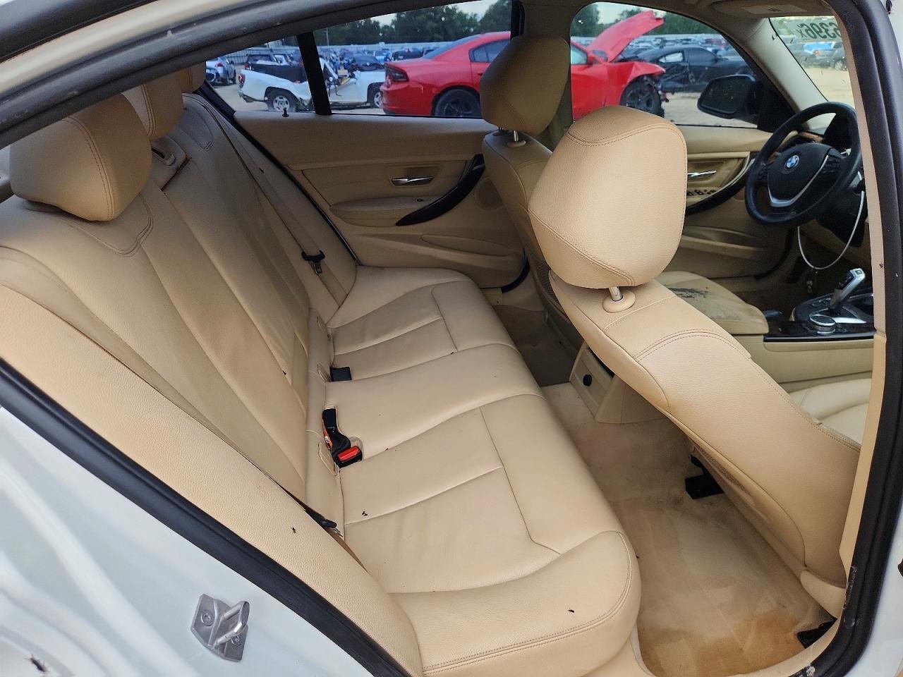 2015 BMW 328 I — Фото 10 из 12