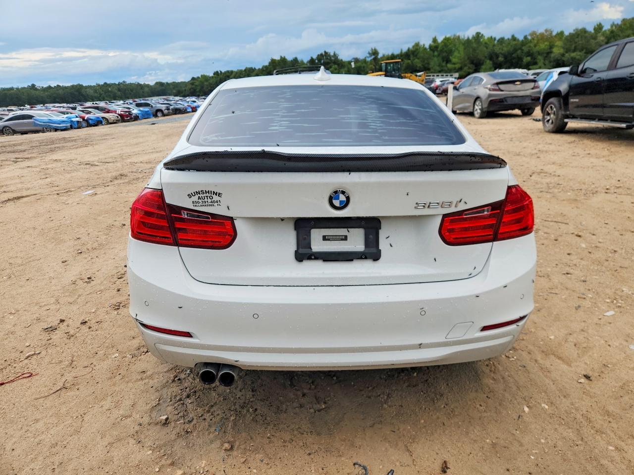 2015 BMW 328 I — Фото 6 из 12