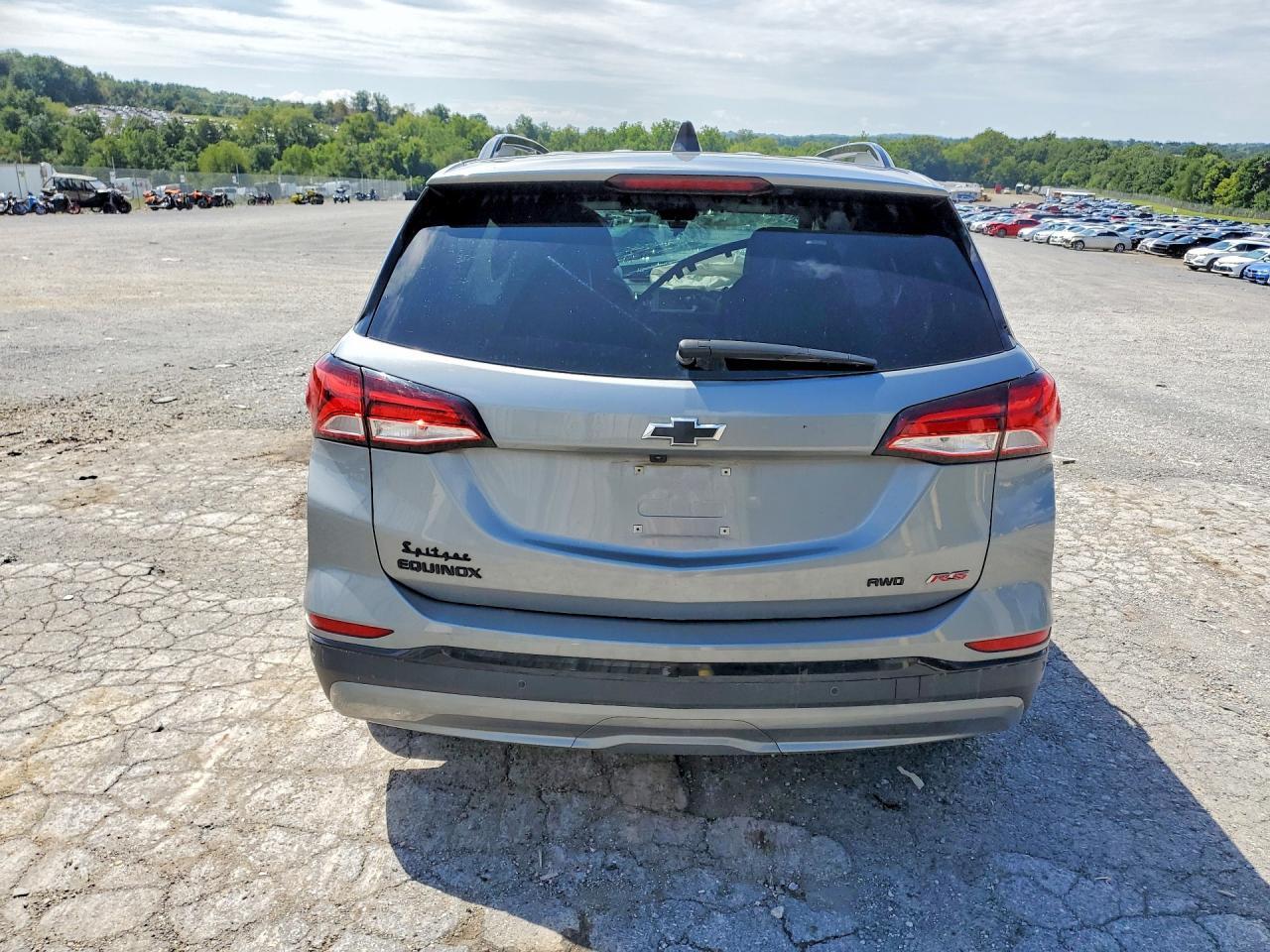 2024 CHEVROLET EQUINOX RS — Фото 12 из 16