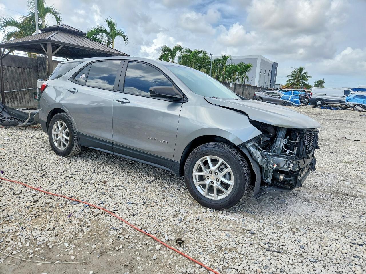 2024 CHEVROLET EQUINOX LS — Фото 4 из 12