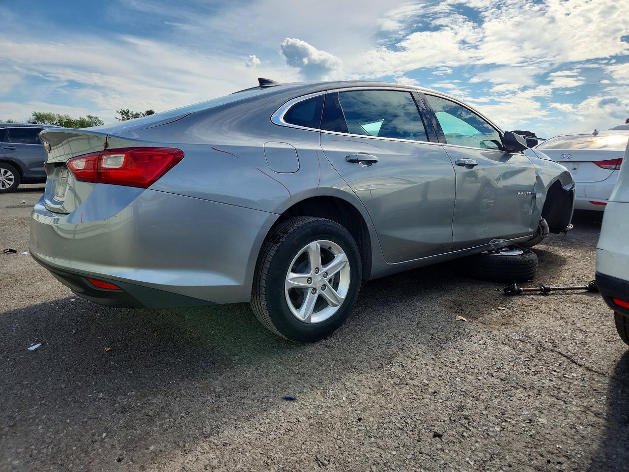 2024 CHEVROLET MALIBU LS — Фото 3 из 13