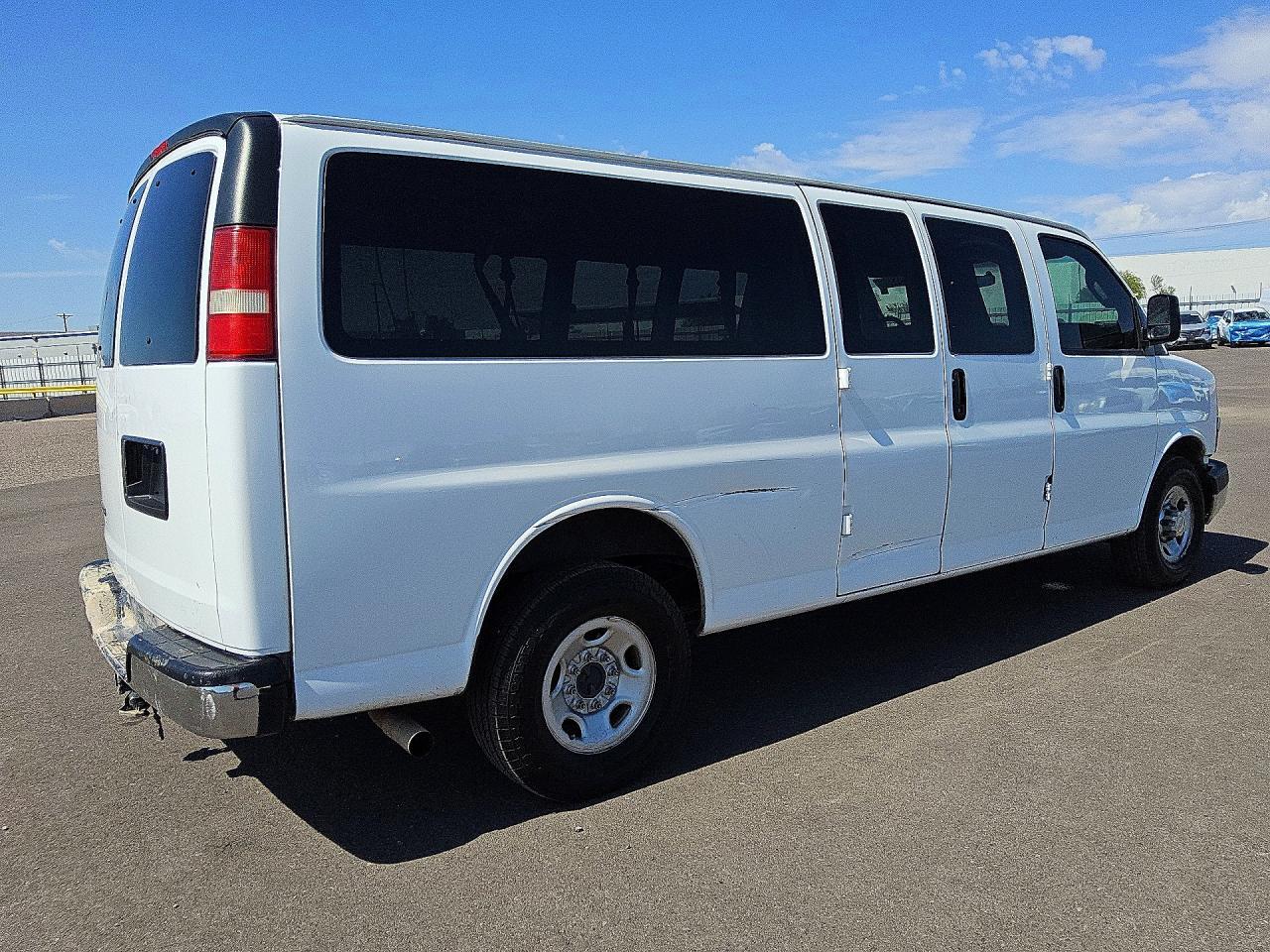 1GAZGPFG1G1289788 2016 CHEVROLET EXPRESS G3500 photo no. 3