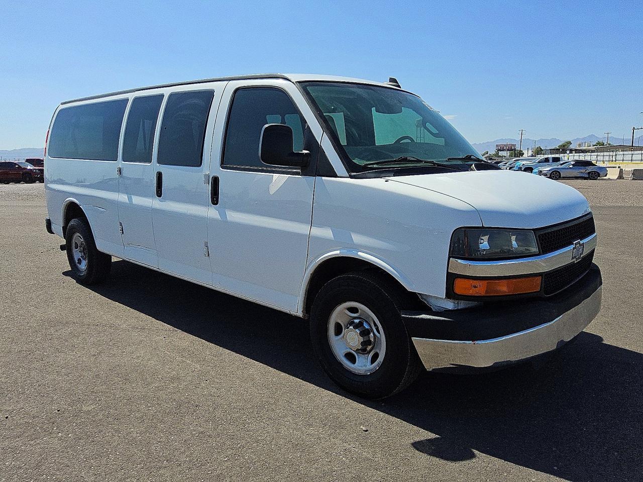 1GAZGPFG1G1289788 2016 CHEVROLET EXPRESS G3500 photo no. 4