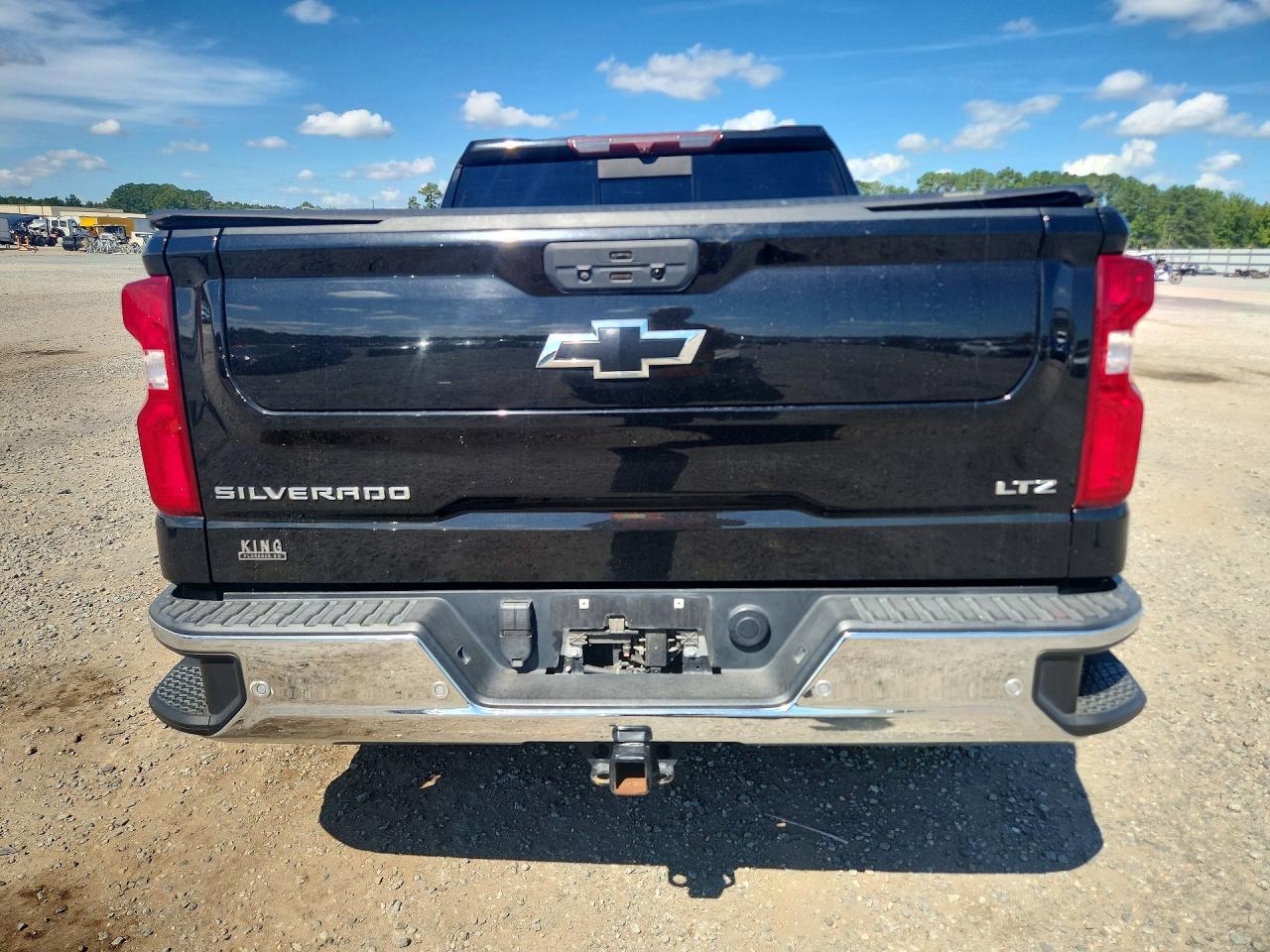 2021 CHEVROLET SILVERADO K1500 LTZ — Фото 6 из 12