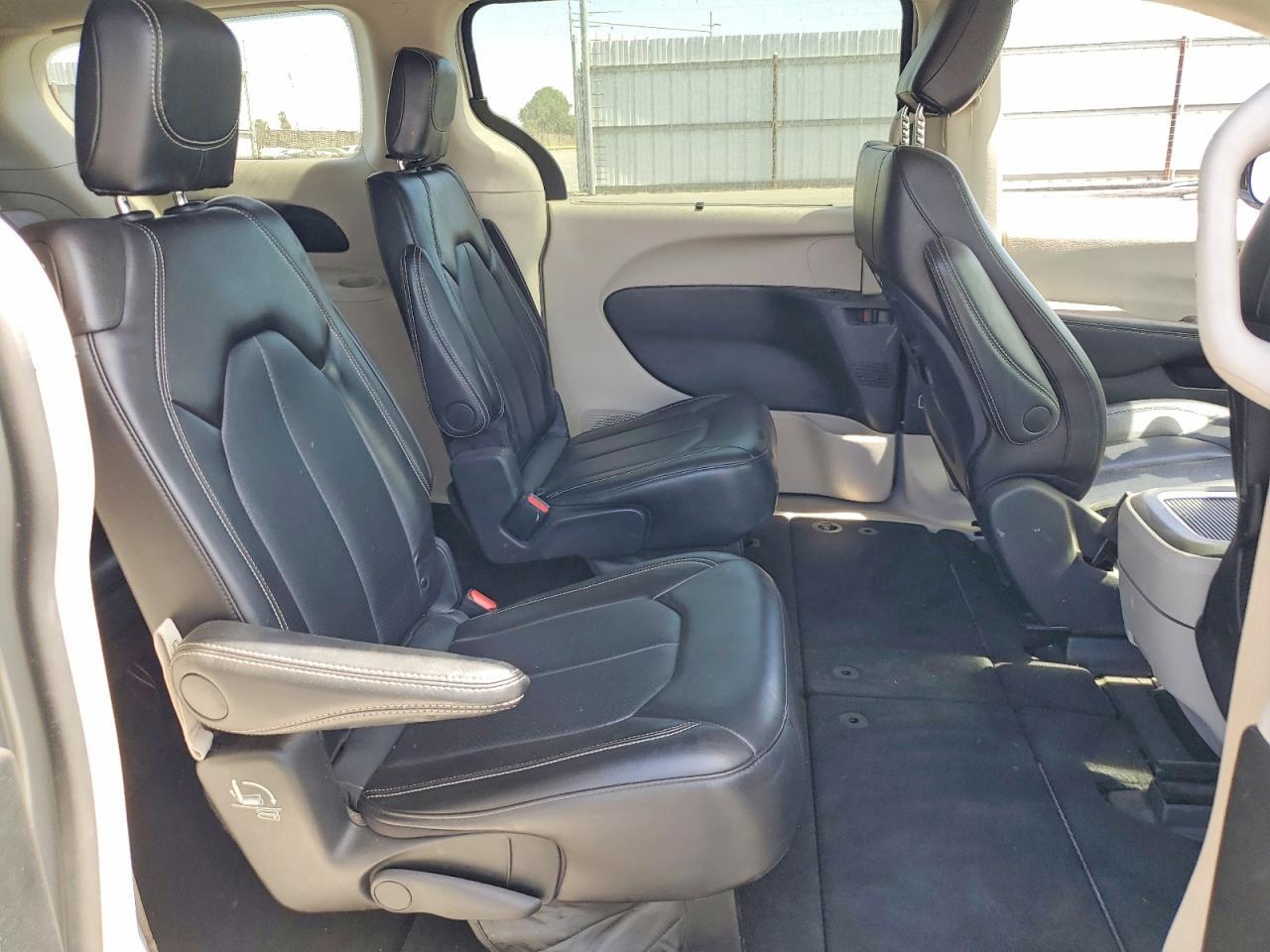 2024 CHRYSLER PACIFICA TOURING L — Фото 11 из 14