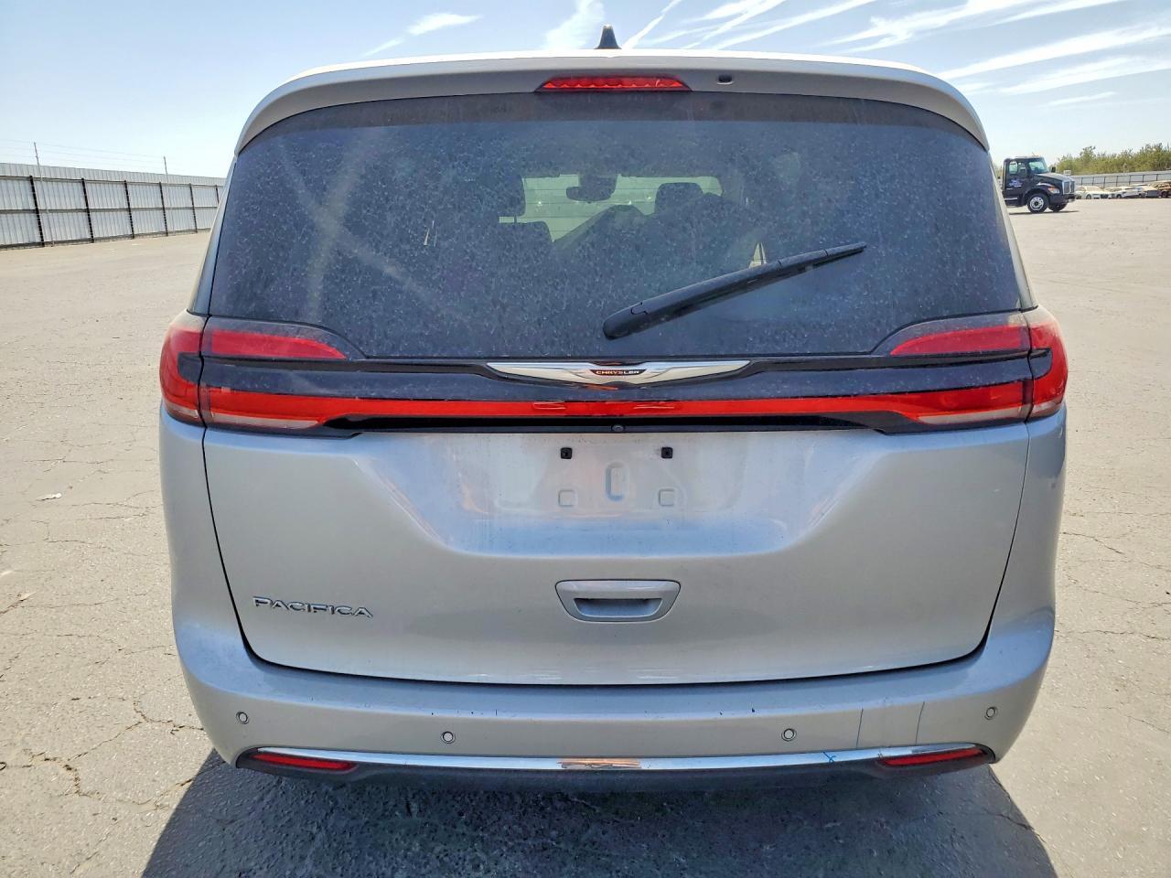 2024 CHRYSLER PACIFICA TOURING L — Фото 6 из 14