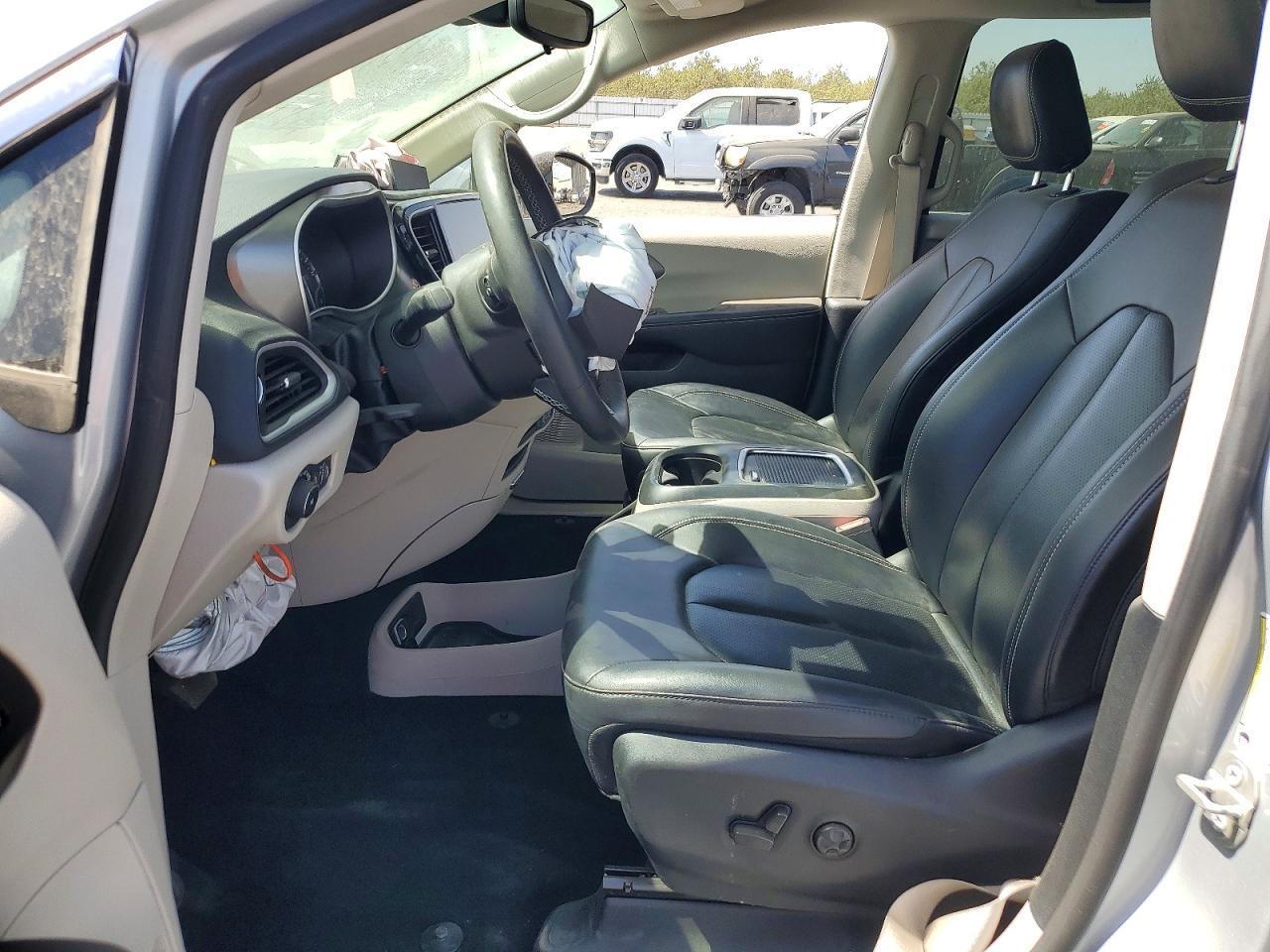 2024 CHRYSLER PACIFICA TOURING L — Фото 7 из 14