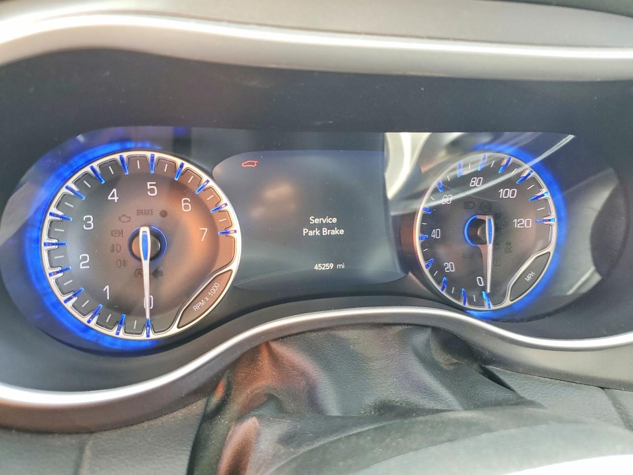 2024 CHRYSLER PACIFICA TOURING L — Фото 9 из 14