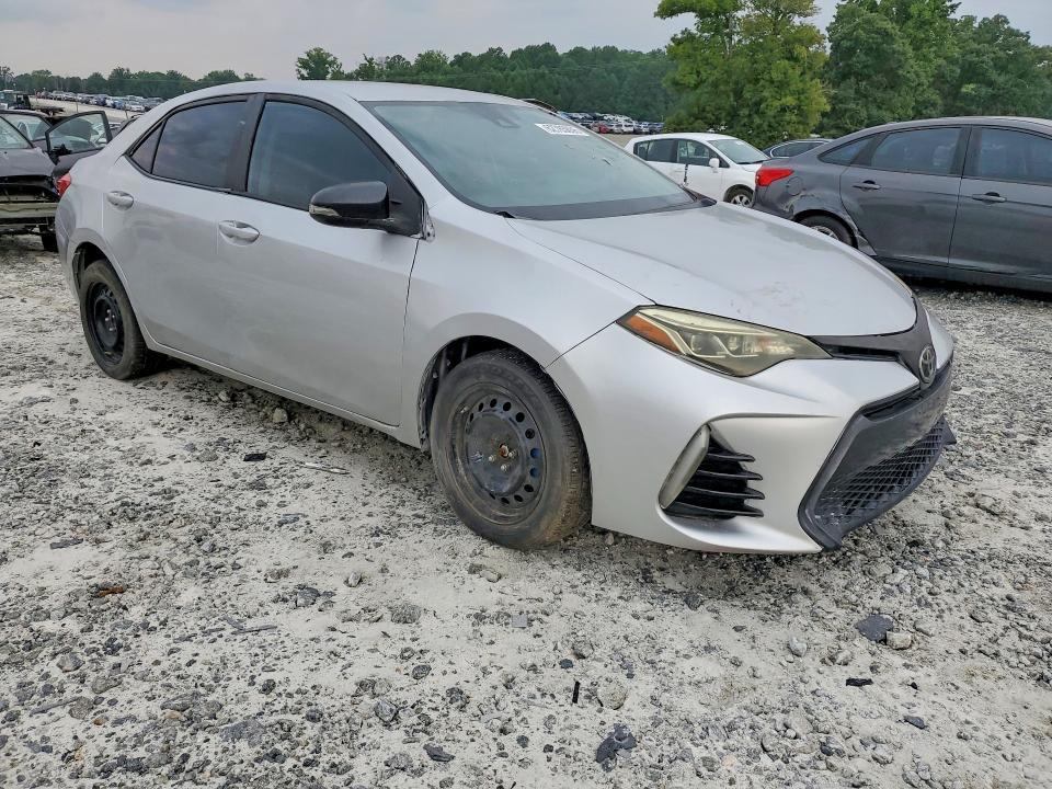 2019 TOYOTA COROLLA SE — Фото 4 из 12