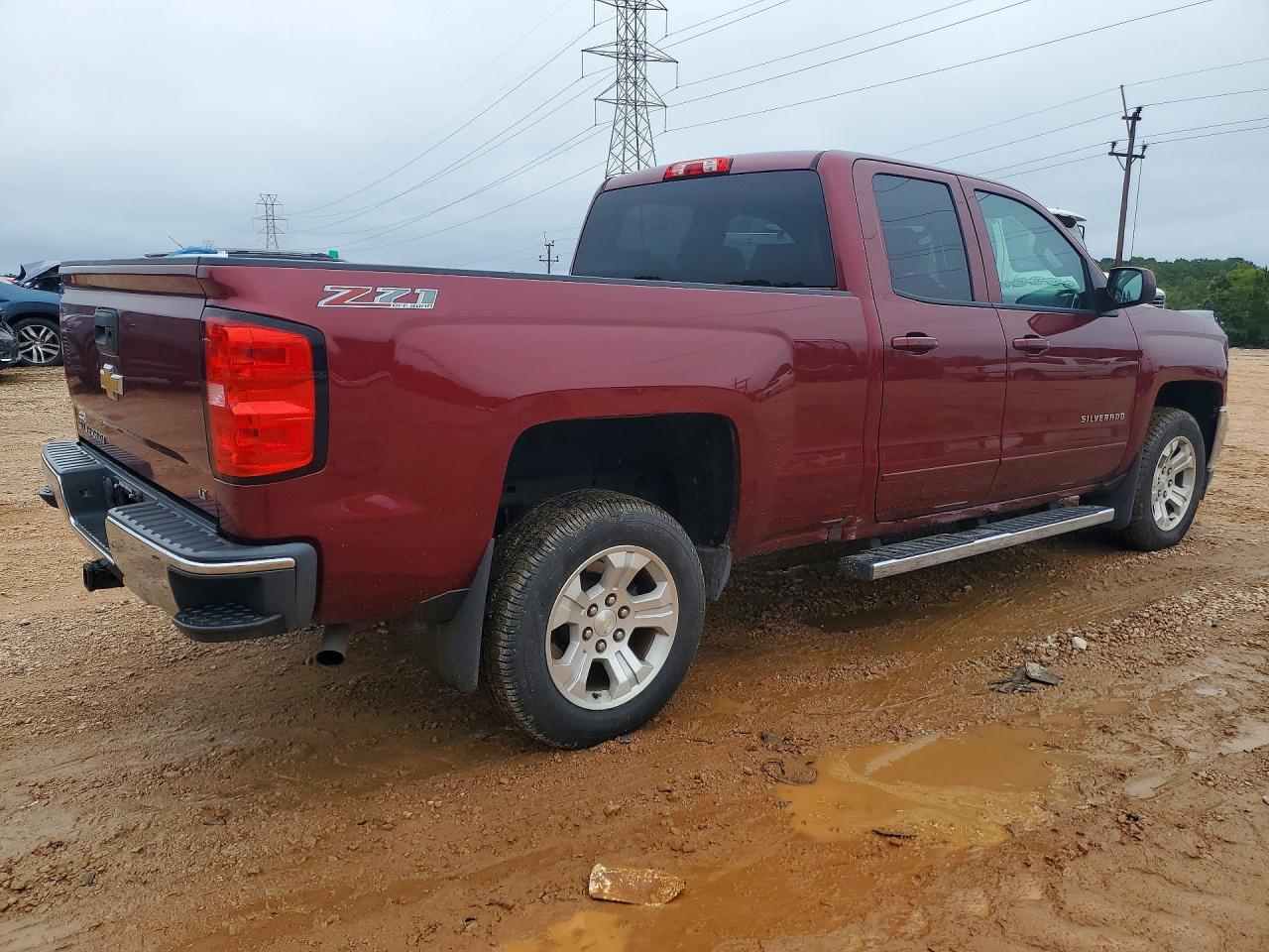 2017 CHEVROLET SILVERADO K1500 LT — Фото 3 из 12