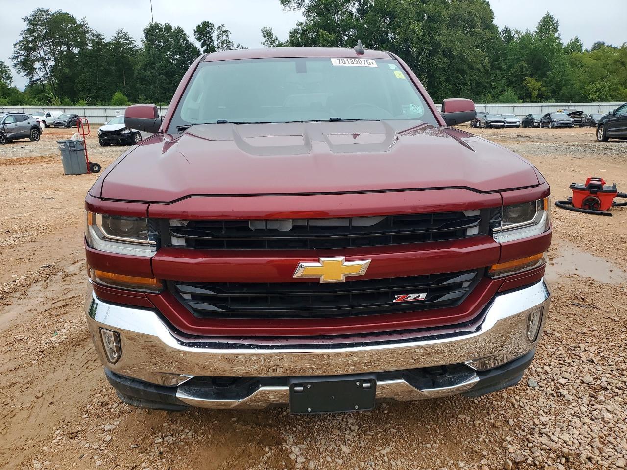 2017 CHEVROLET SILVERADO K1500 LT — Фото 5 из 12