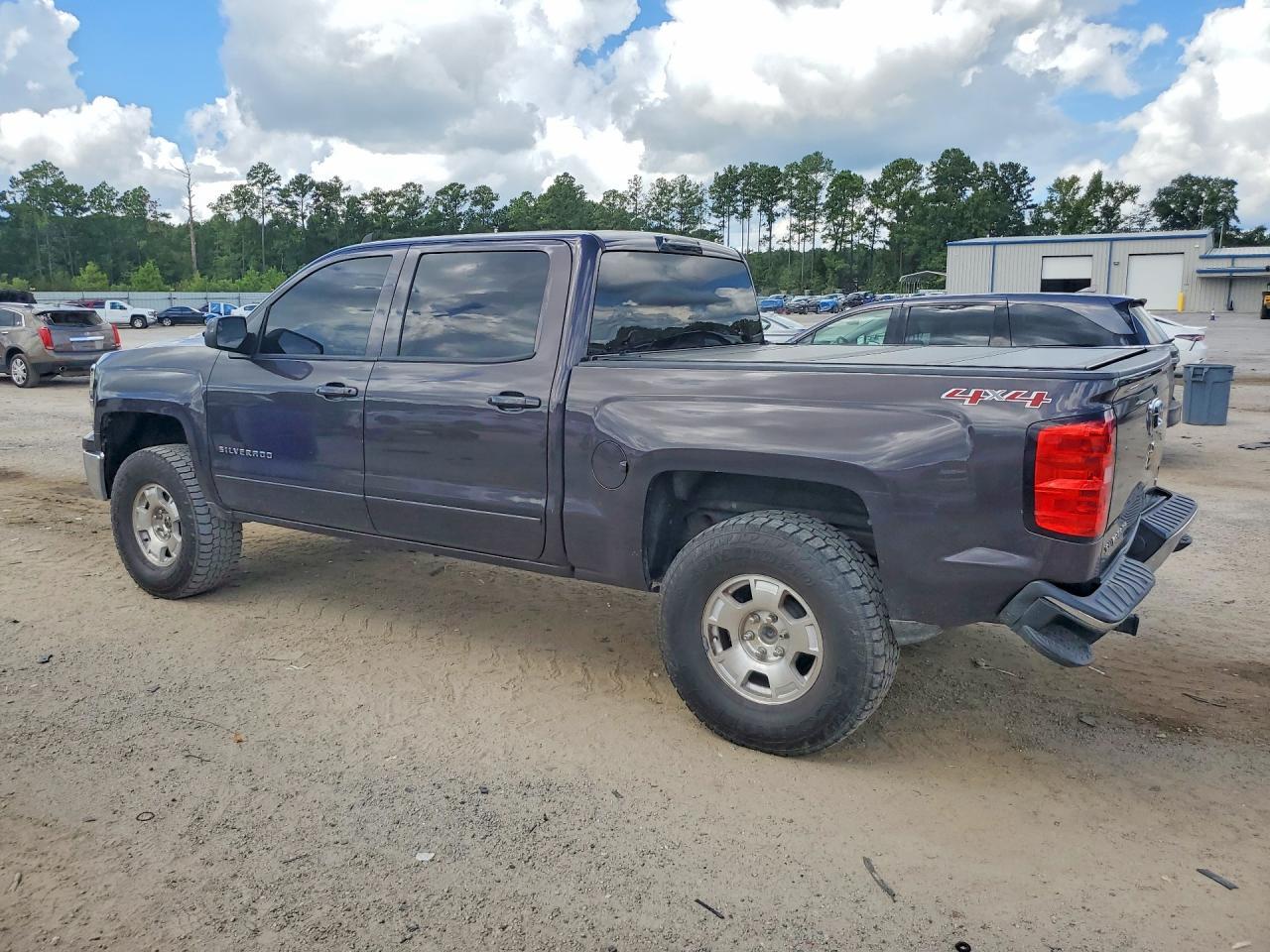 2015 CHEVROLET SILVERADO K1500 LT — Фото 2 из 12