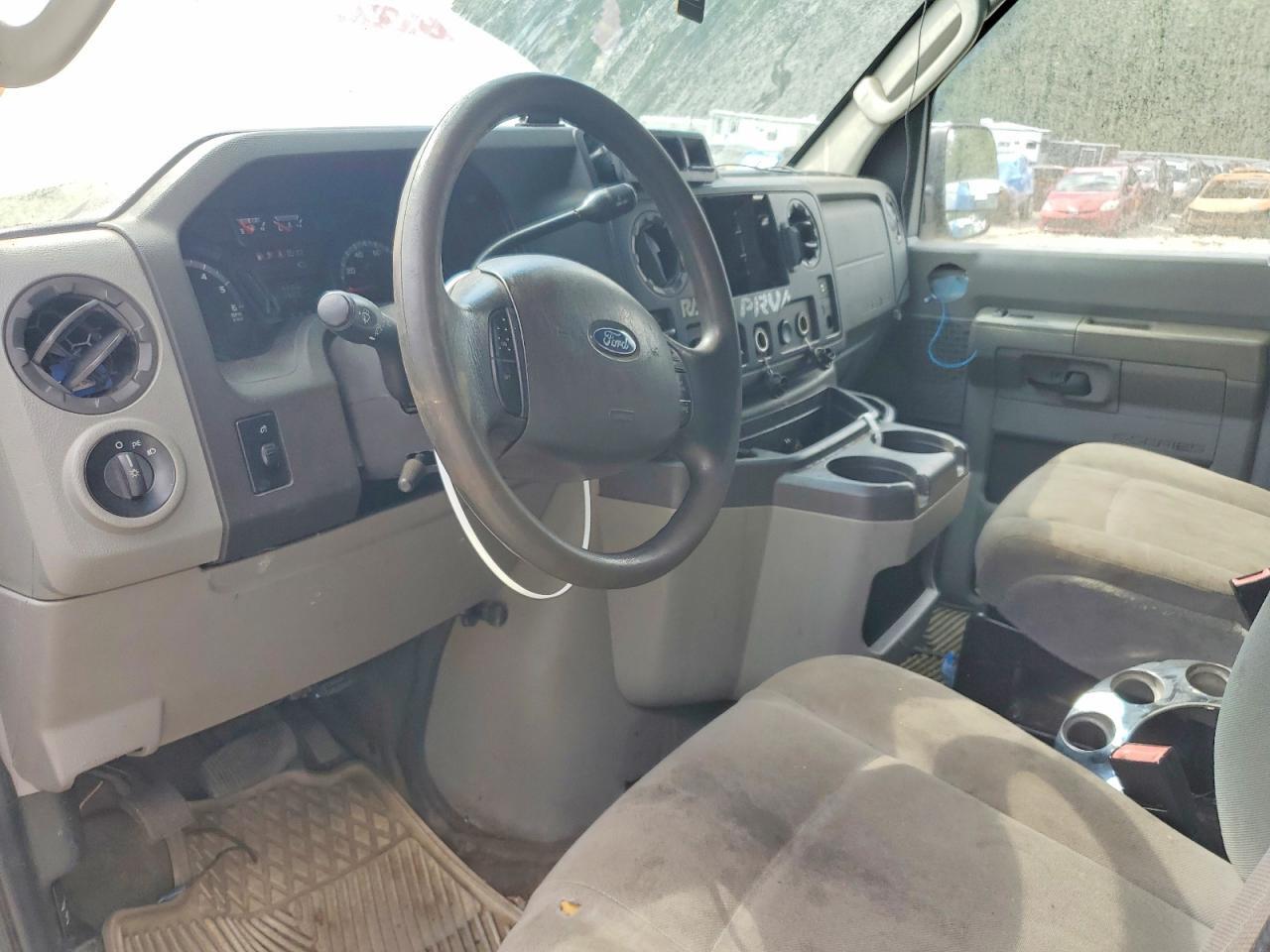 2013 FORD ECONOLINE E250 VAN — Фото 8 из 13
