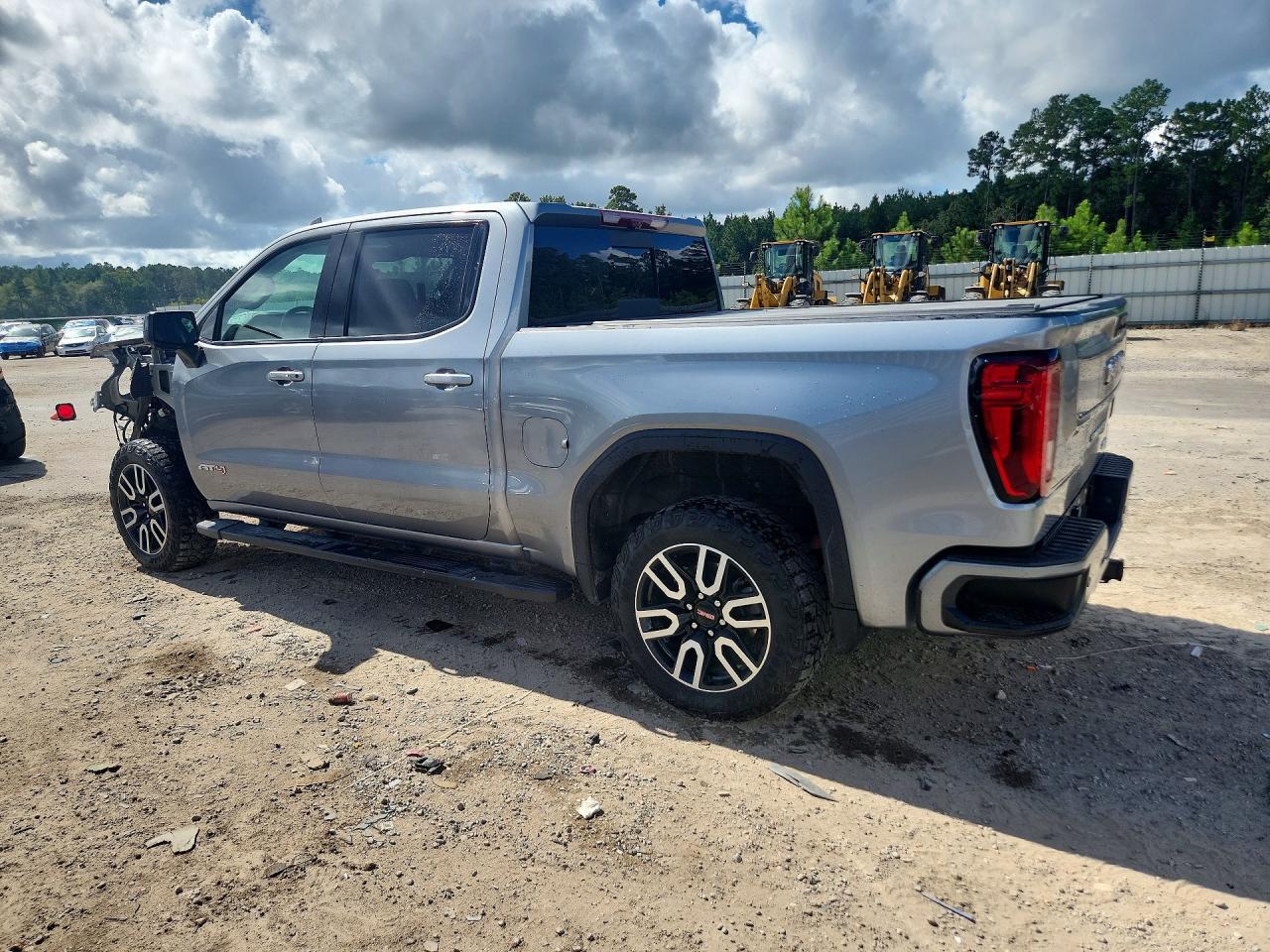 2024 GMC SIERRA K1500 AT4 — Фото 2 из 12