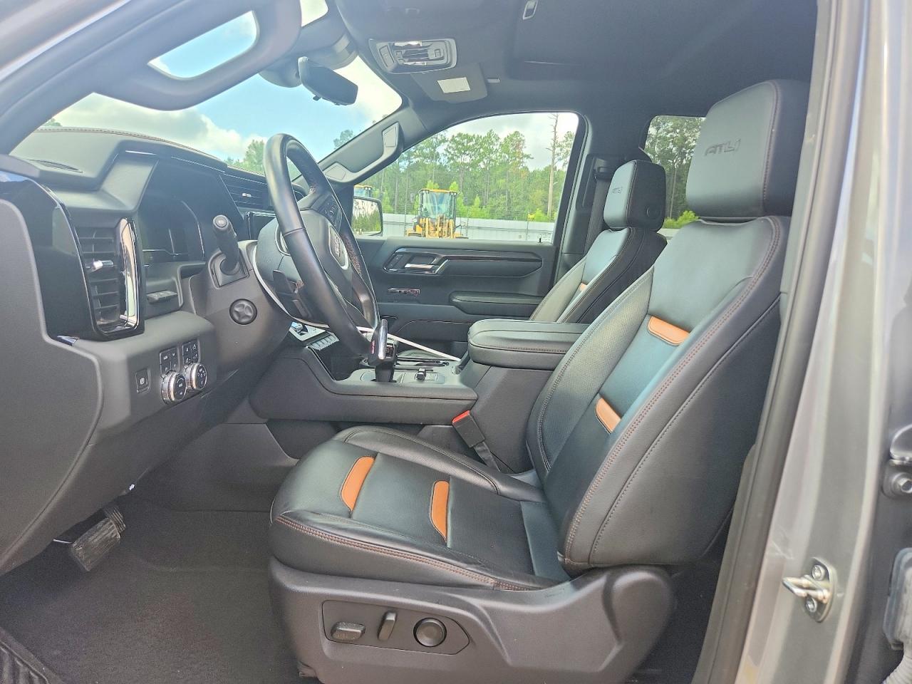 2024 GMC SIERRA K1500 AT4 — Фото 7 из 12