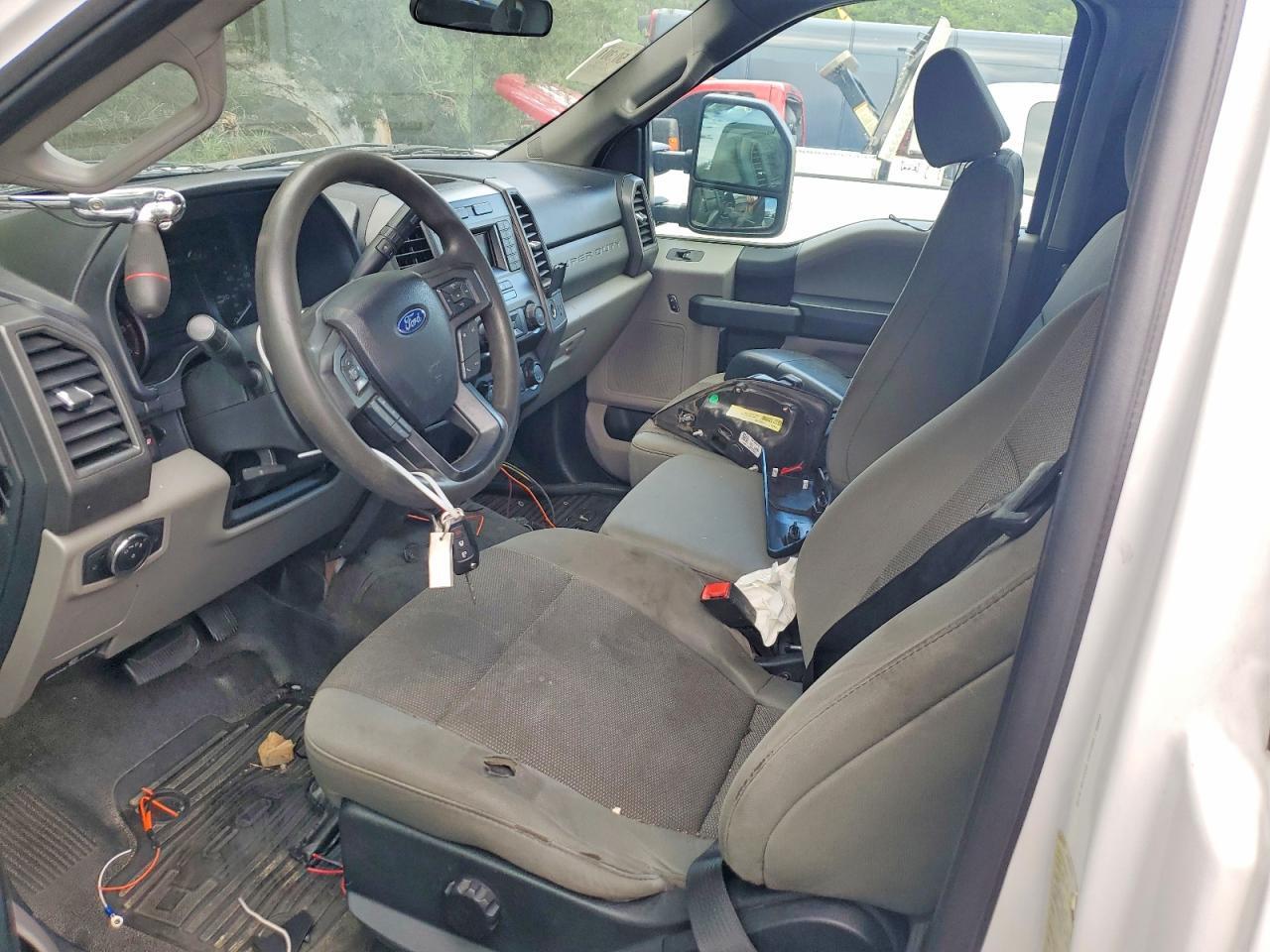 2020 FORD F550 SUPER DUTY — Фото 7 из 13