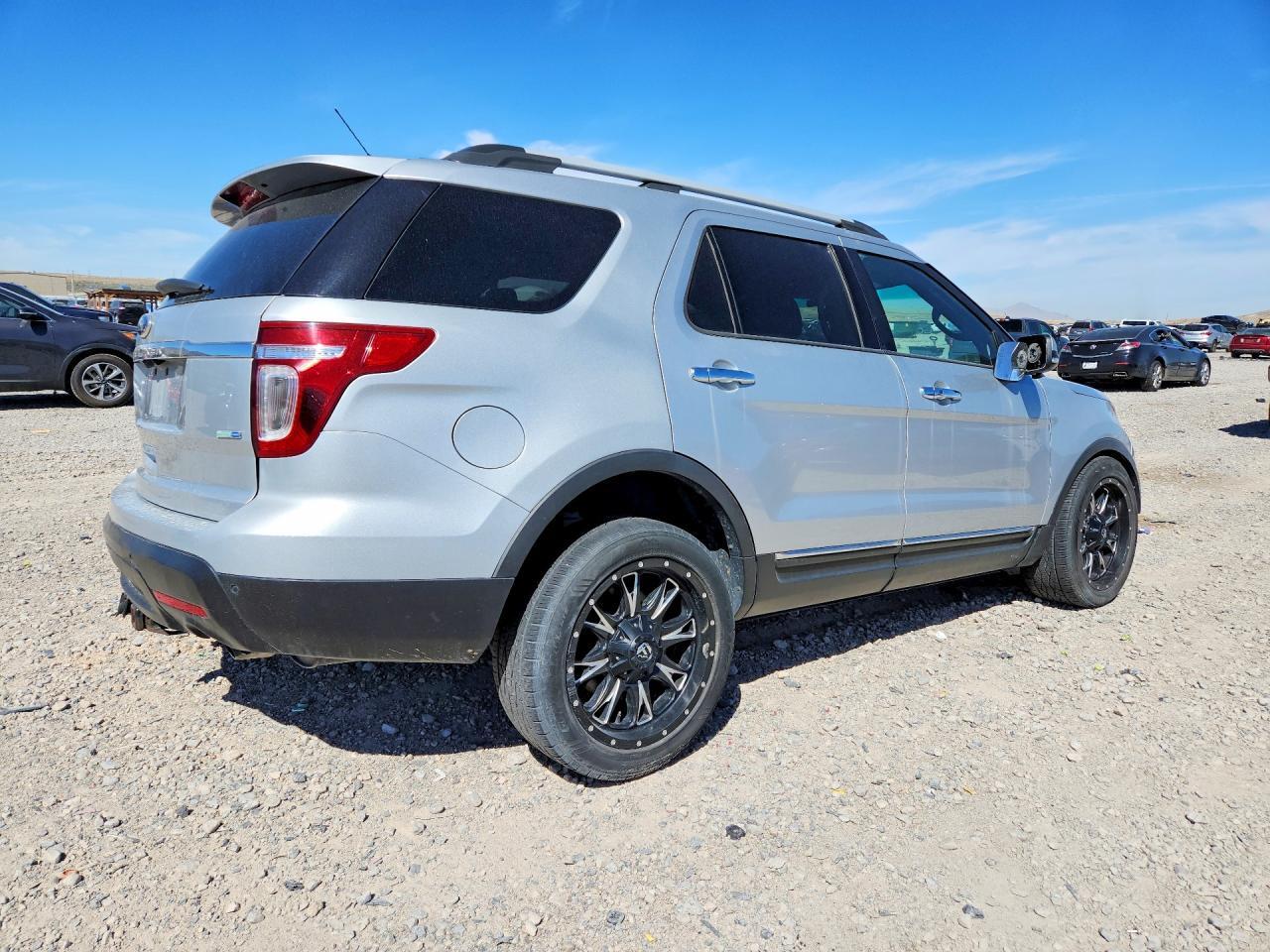 2015 FORD EXPLORER LIMITED — Фото 3 из 12